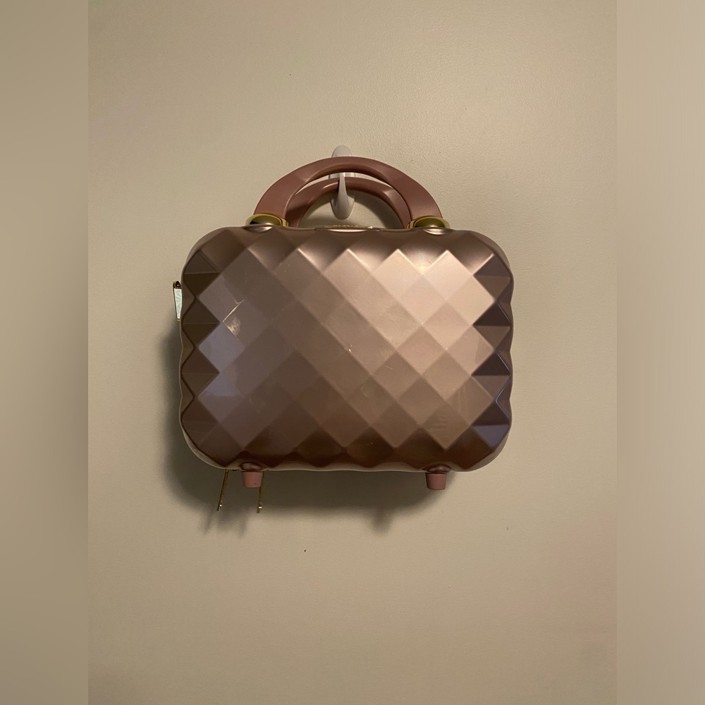 Triforce Hardside Beauty Case w/ Interior Panels Rose Gold